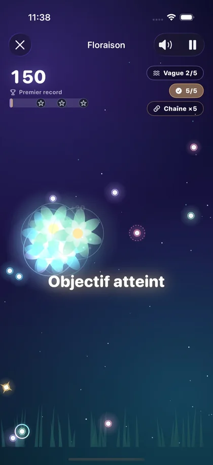 Jeu Floraison de Respire : fleurs lumineuses qui éclosent en chaîne dans un jardin de nuit.